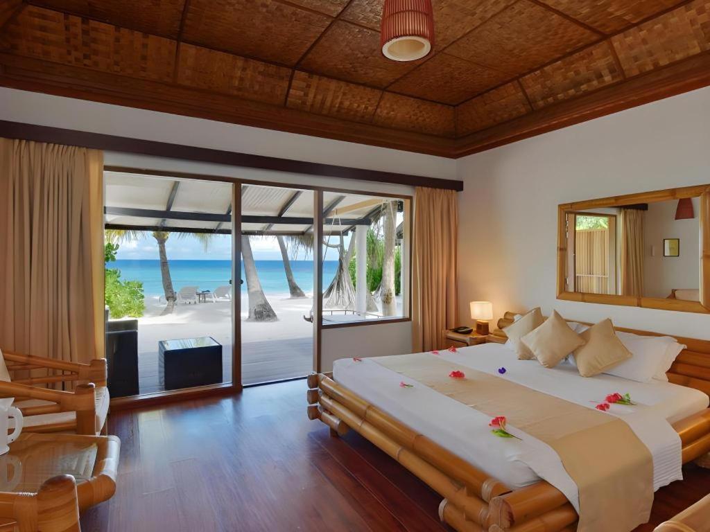 Angaga Island Resort And Spa Екстер'єр фото