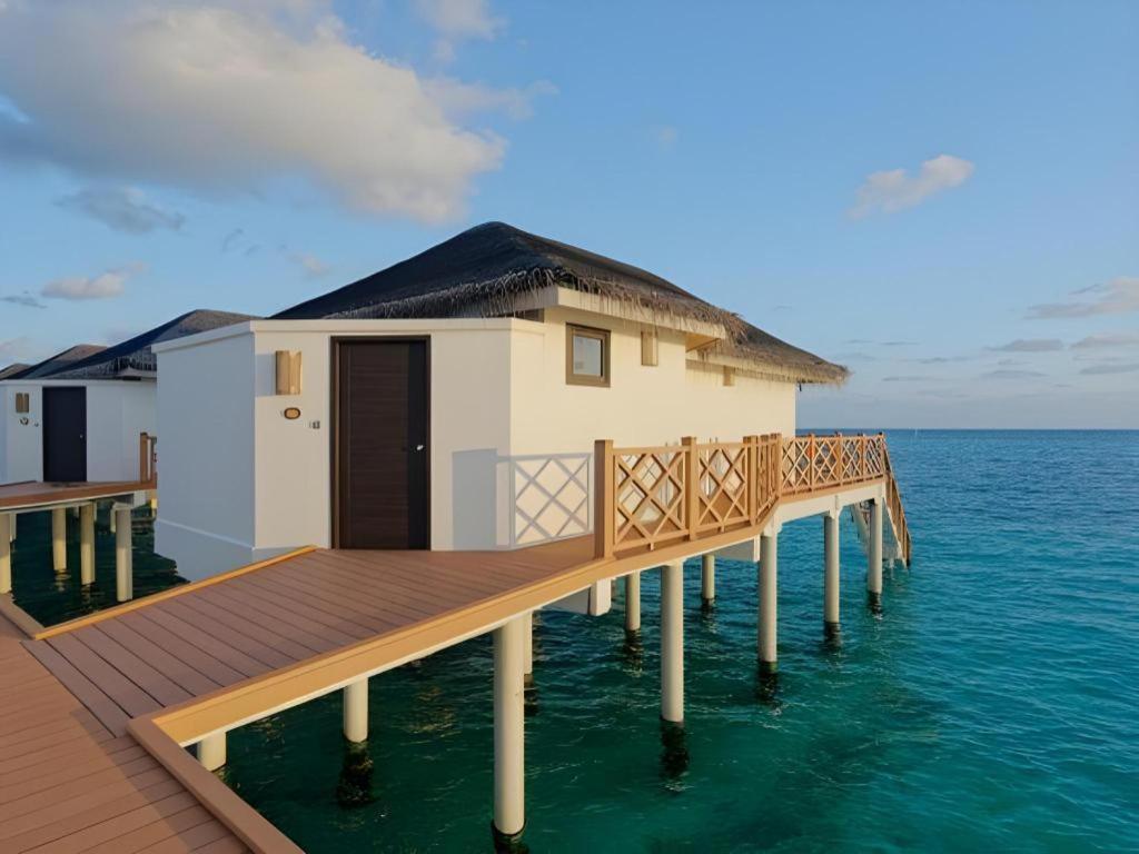 Angaga Island Resort And Spa Екстер'єр фото