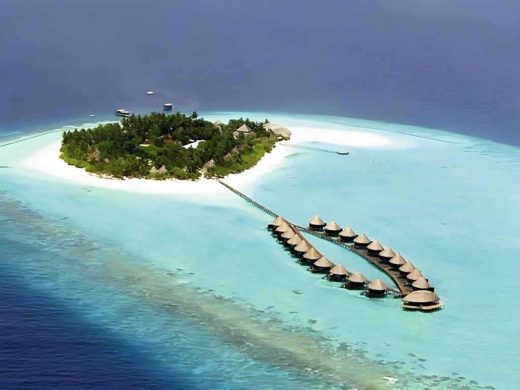 Angaga Island Resort And Spa Екстер'єр фото