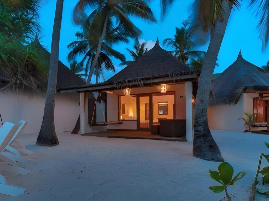 Angaga Island Resort And Spa Екстер'єр фото